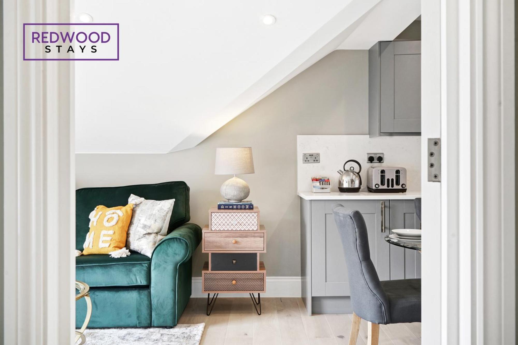 Top Quality 2 Bed 1 Bath Apartments For Contractors By Redwood Stays 독서 외부 사진